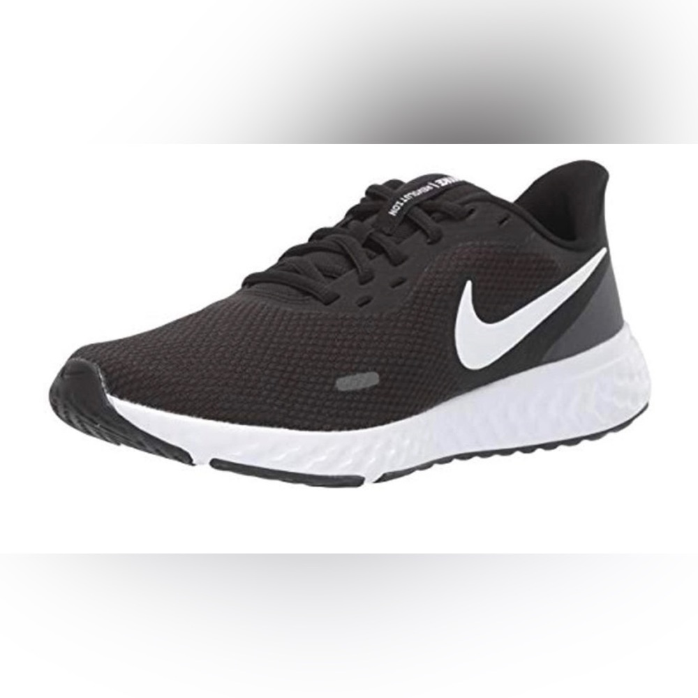 Nike Women's Revolution 5 Running Shoe